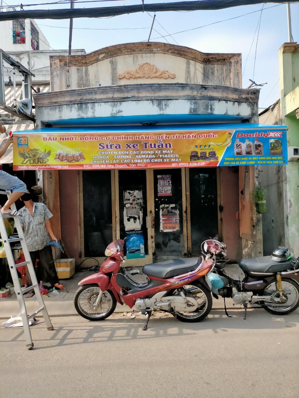 z3040377422988_35e293a4deca4c7a696126ae03aeb126